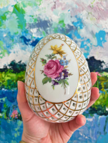  Lovely Porcelain Egg Box