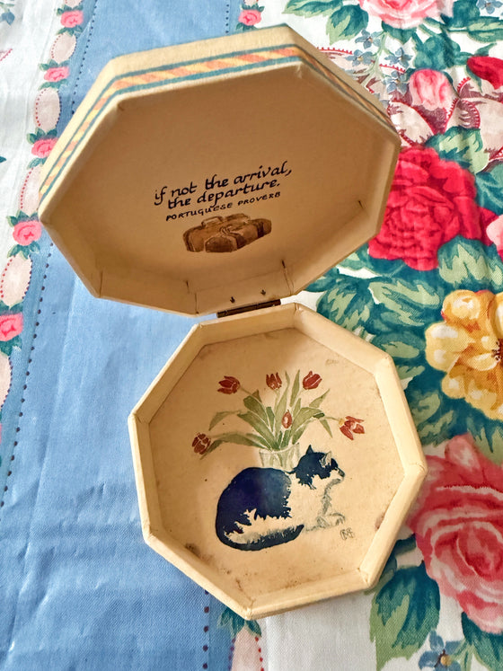 Darling Cartonnage Hinged Box